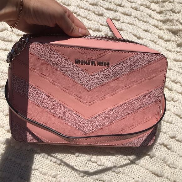 Michael Kors cross body - Picture 3 of 3